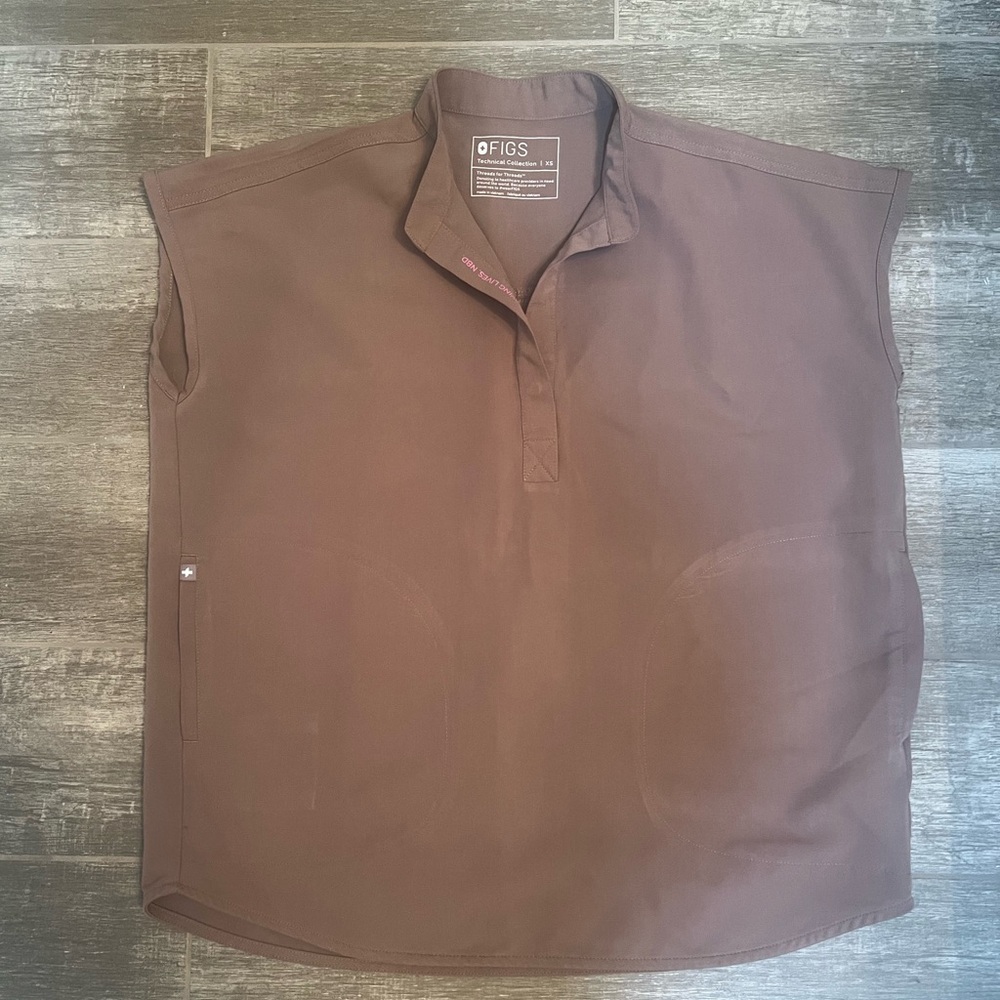 Figs Brown (Smokey Taupe) Women’s Rafaela Top